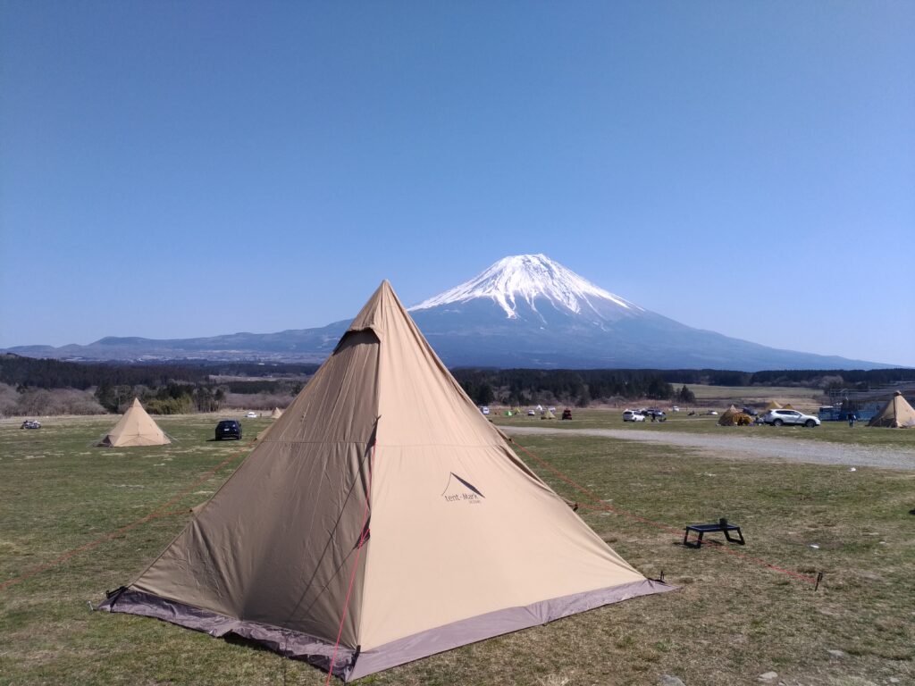 サーカス　テント　ふもとっぱら