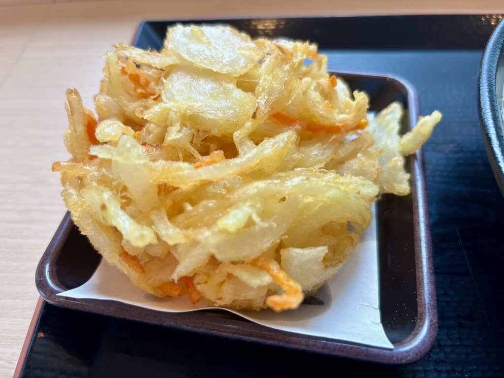 ゆで太郎の野菜かき揚げのアップ写真