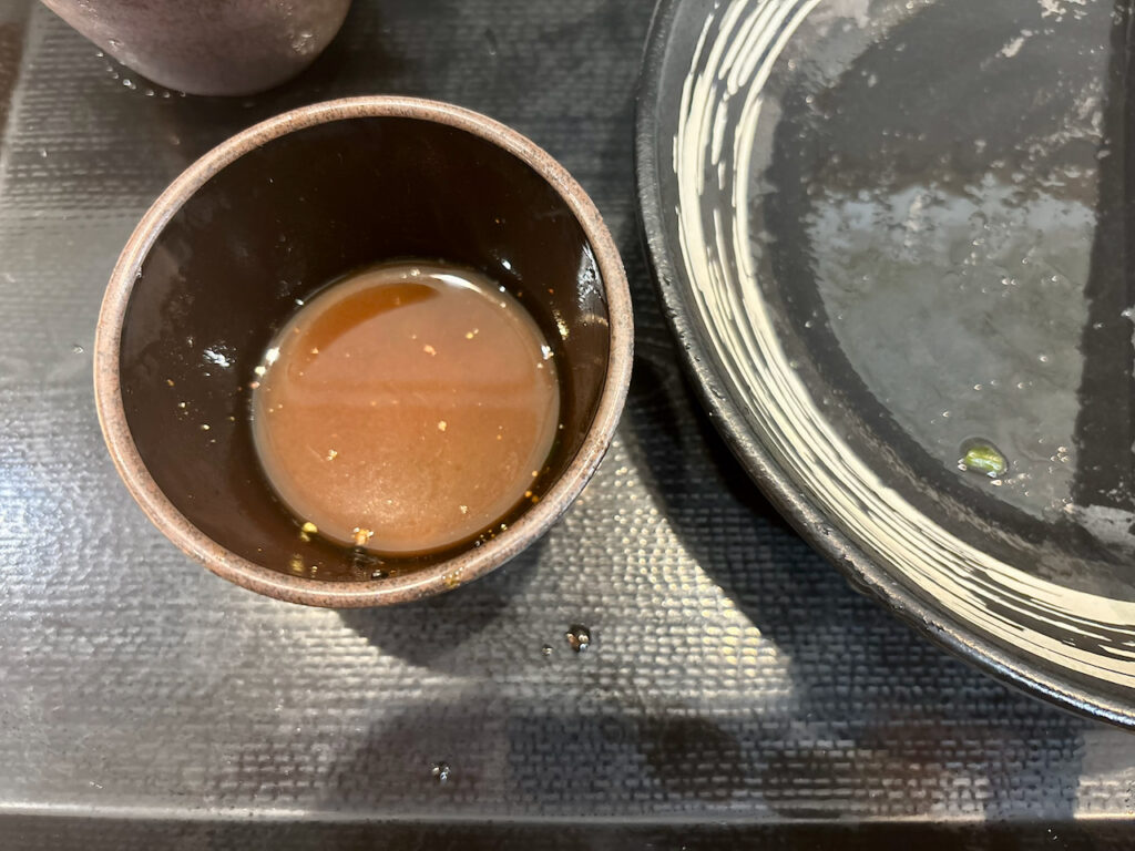 そば湯を入れてスープ割