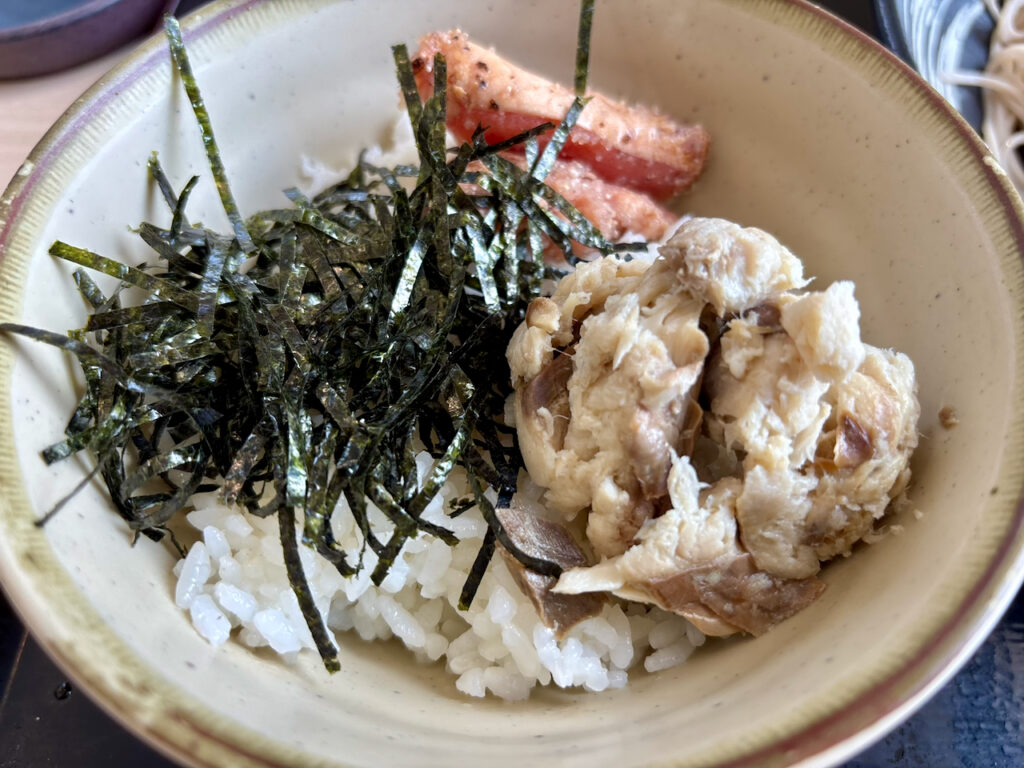 ゆで太郎の焼鯖炙りたらこごはん（ほぐし焼鯖と炙りたらこのアップ）