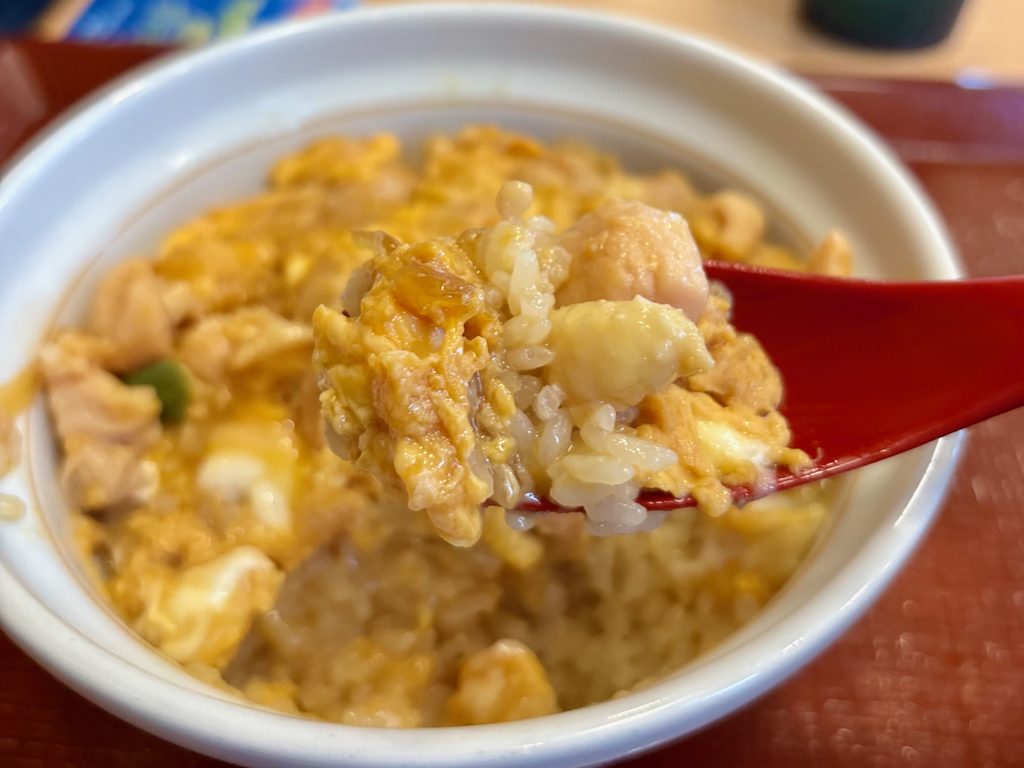 なか卯の親子丼のリフトアップ